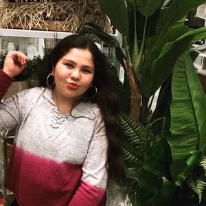 Meet your Posher, Karina